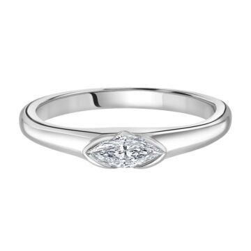 18ct white gold marquise diamond single stone ring. Diamond=0.28ct.